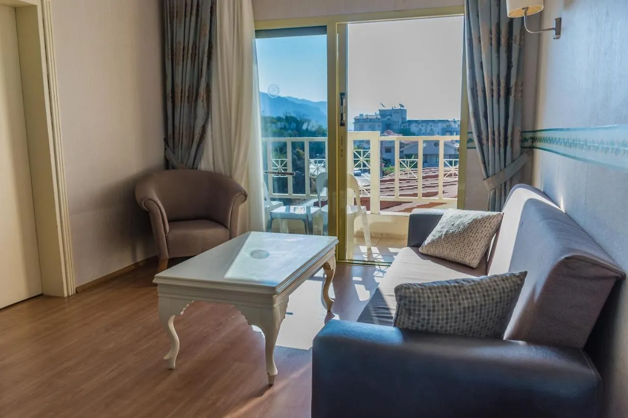 Grand Hotel Faros 말마리스