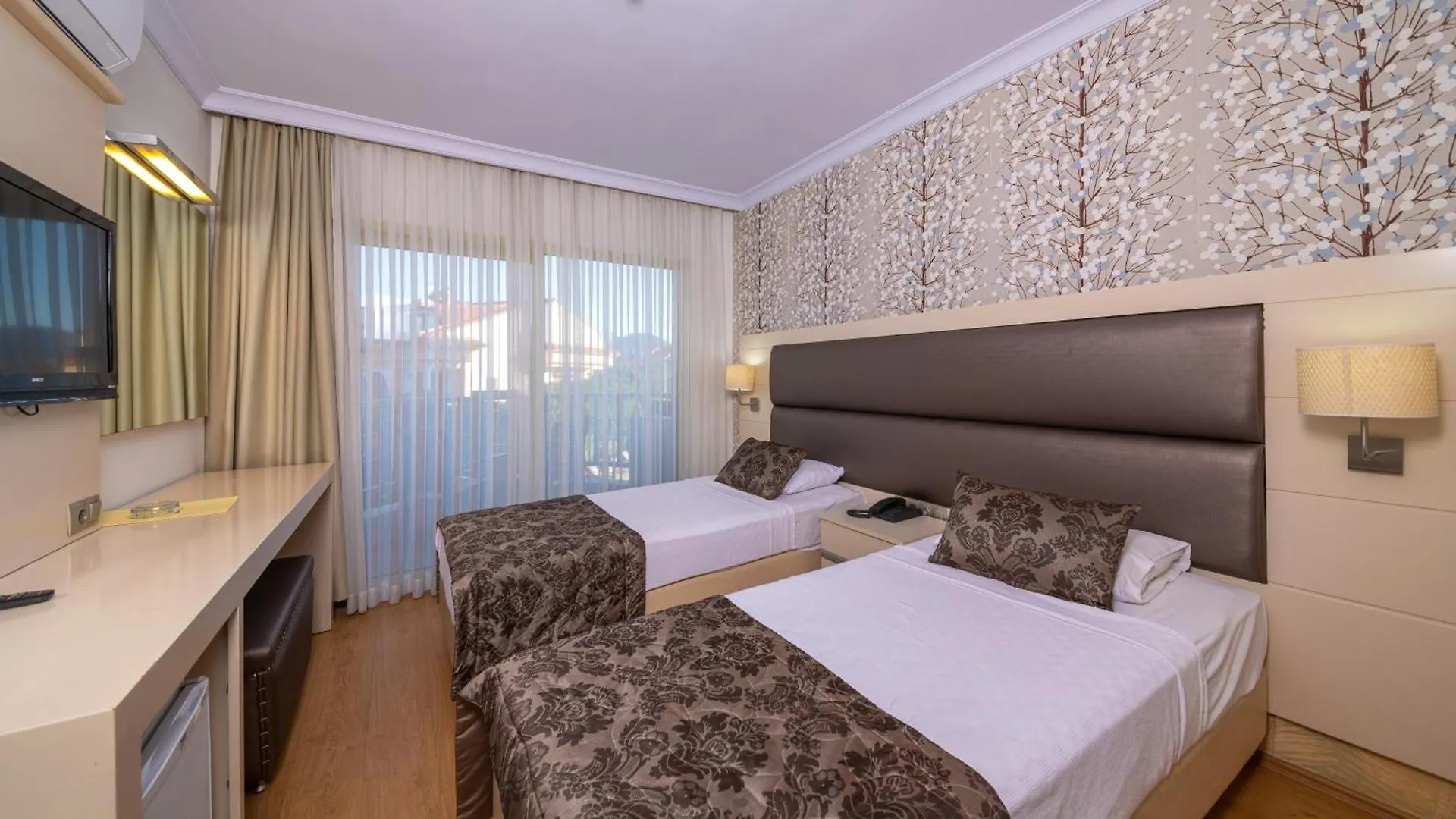 Grand Hotel Faros 말마리스