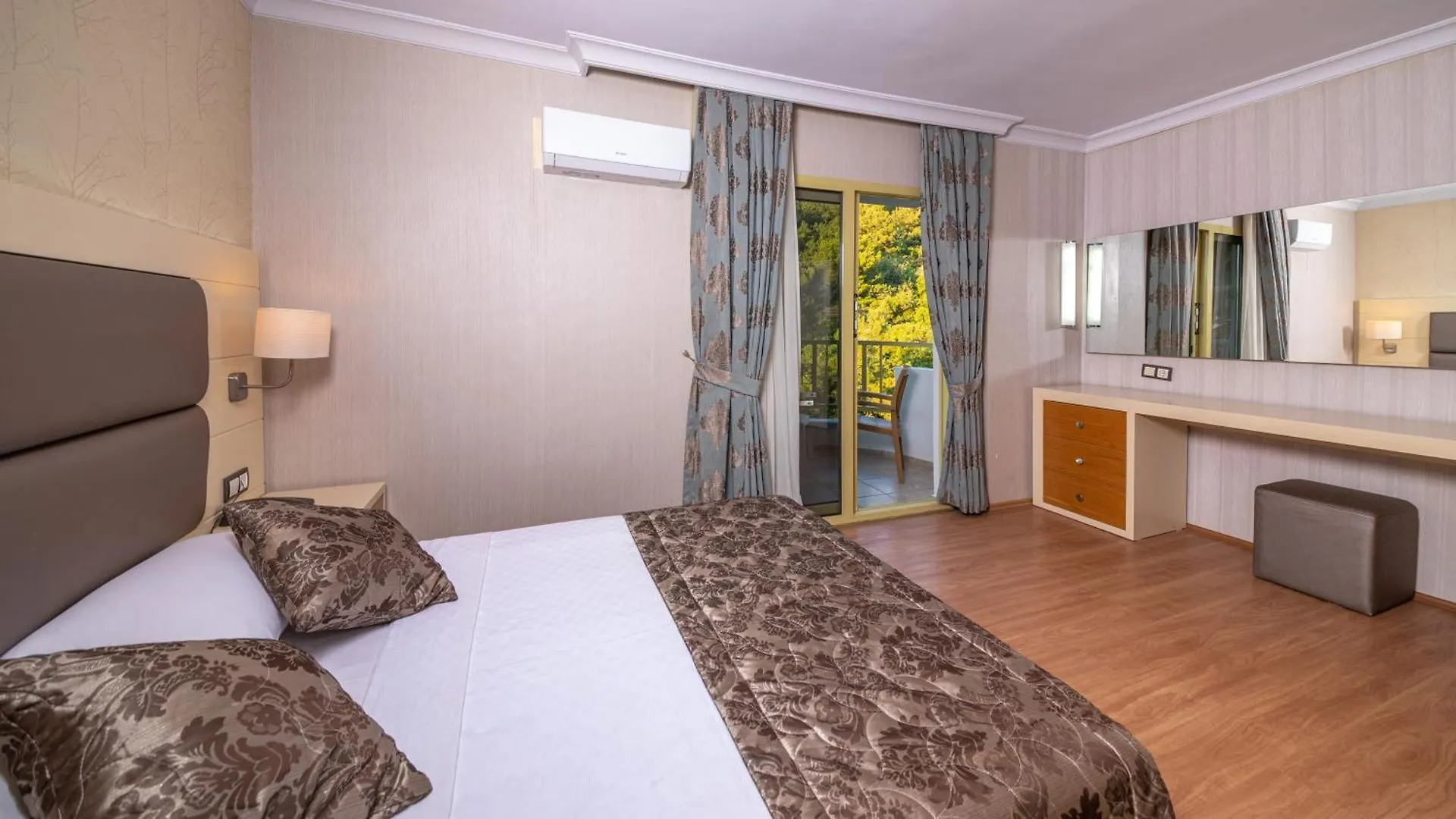 Grand Hotel Faros 말마리스 4*,  터키
