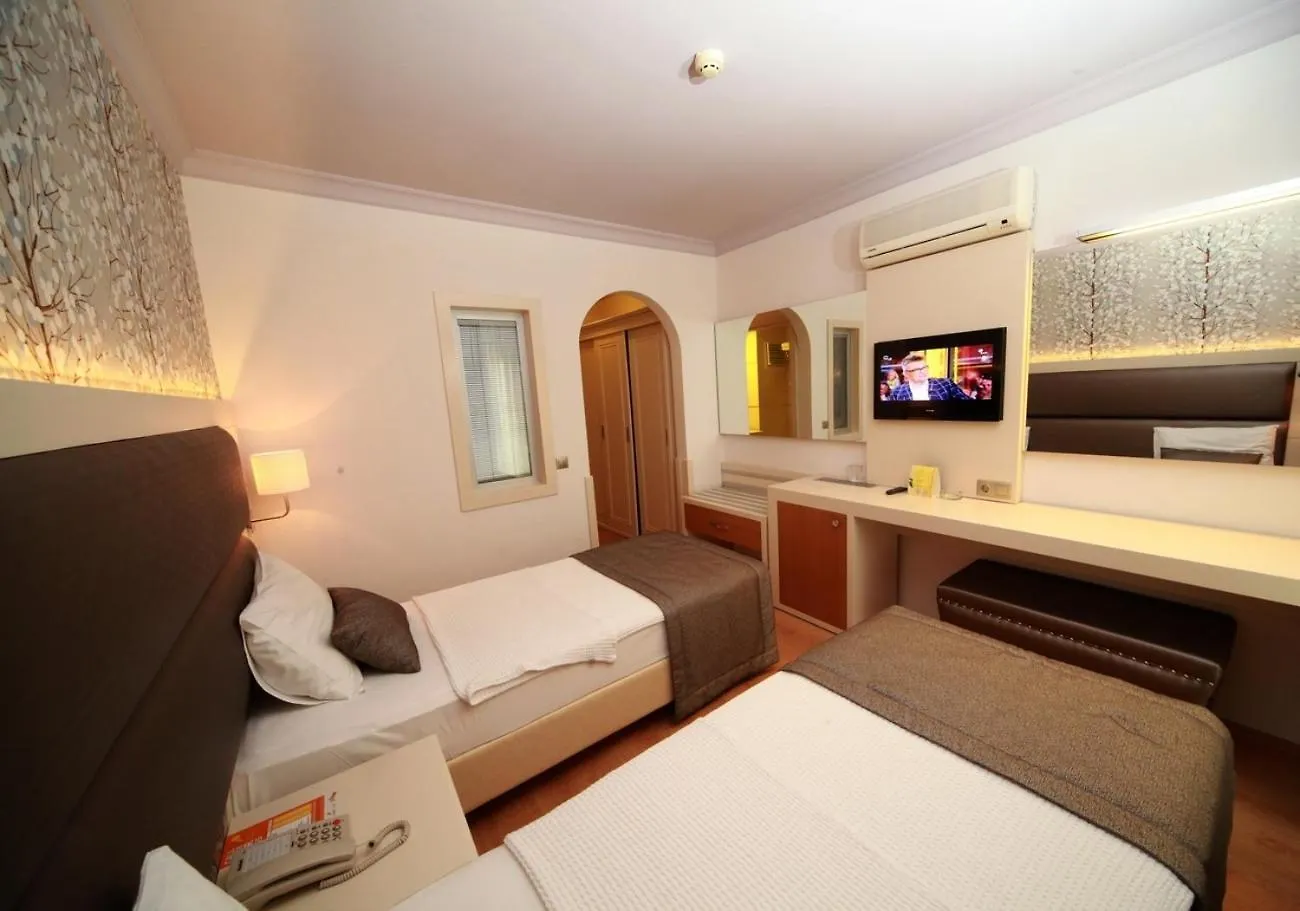 Grand Hotel Faros 말마리스 터키