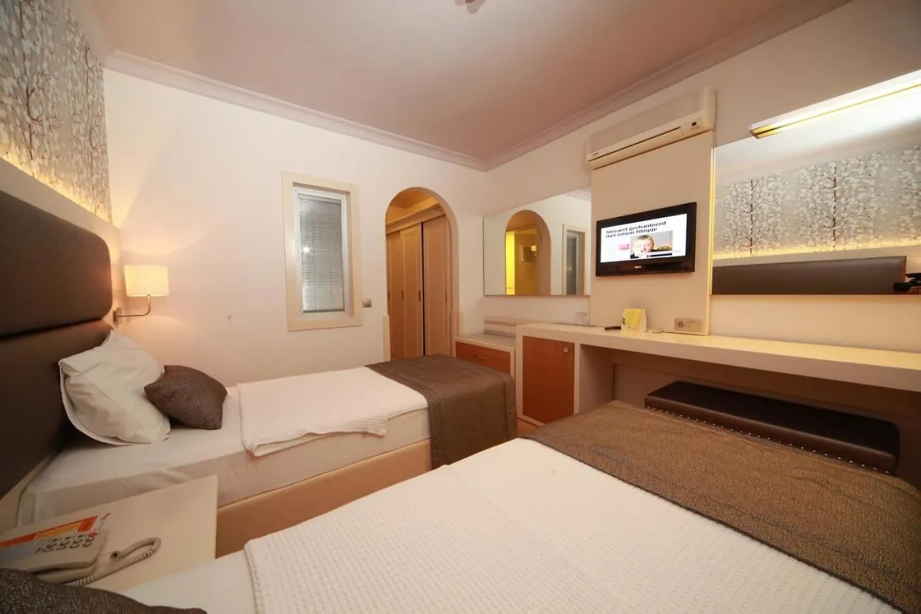 Grand Hotel Faros 말마리스 터키