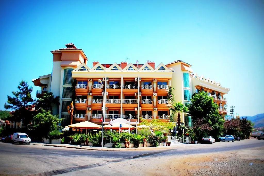 Grand Hotel Faros 말마리스